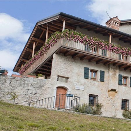 Bus De L'Och Bed and Breakfast Feltre Esterno foto
